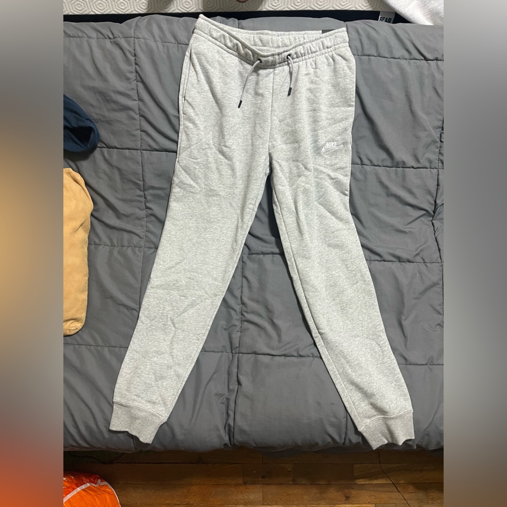 Grey Nike Women’s Sweatpants